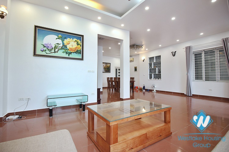 Lake view - House for rent in Tay Ho District